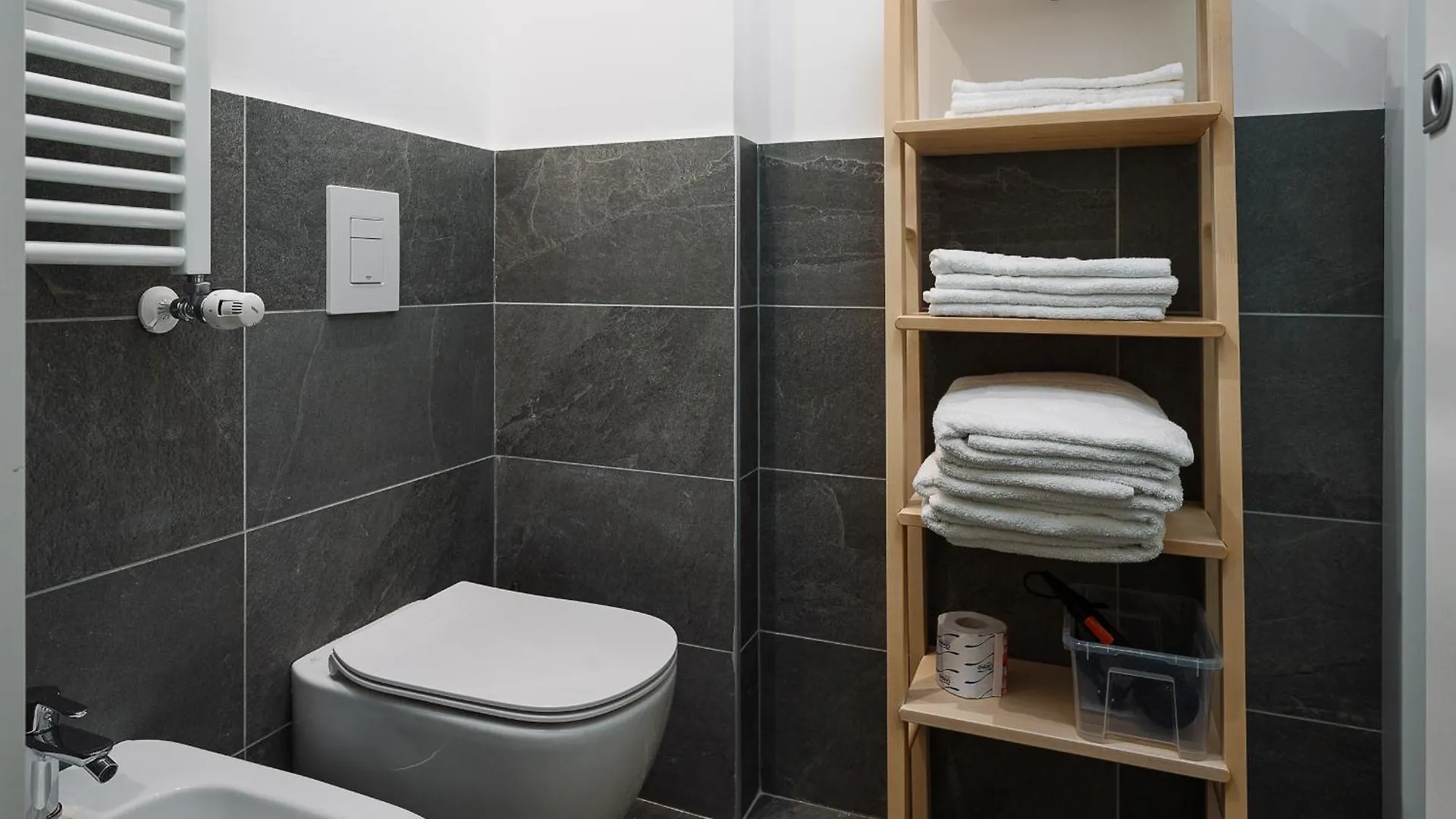New - Loft 4 Pax - 50M From Metro - Private Entry Villa Milaan Italië